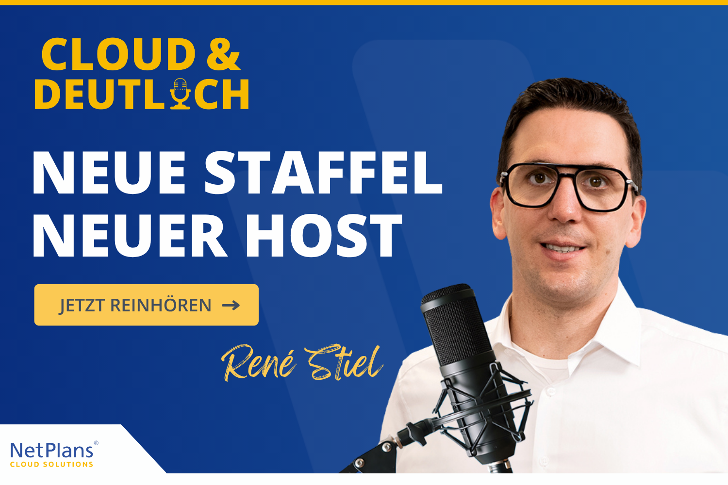 Mann mit Mikrofon, Podcast Moderator